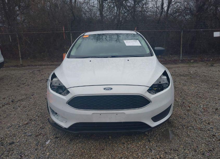 Photo 13 of 2015 Ford Focus S (VIN 1FADP3E23FL276632)