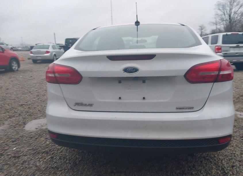 Photo 17 of 2015 Ford Focus S (VIN 1FADP3E23FL276632)