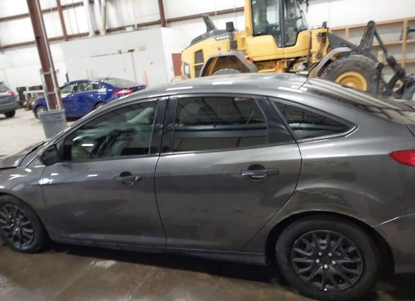 Photo 14 of 2015 Ford Focus S (VIN 1FADP3E23FL364225)