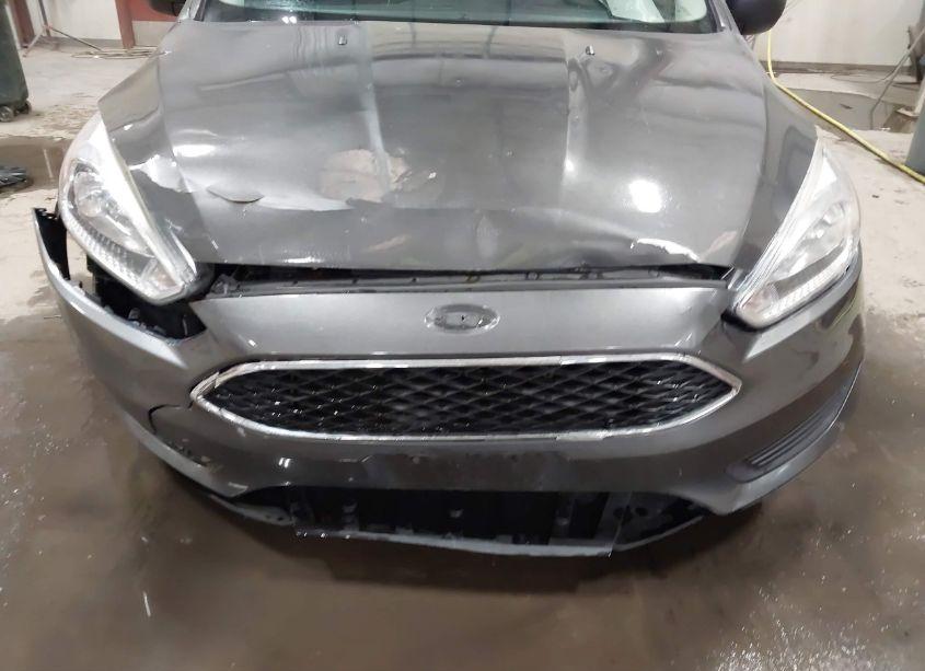 Photo 6 of 2015 Ford Focus S (VIN 1FADP3E23FL364225)