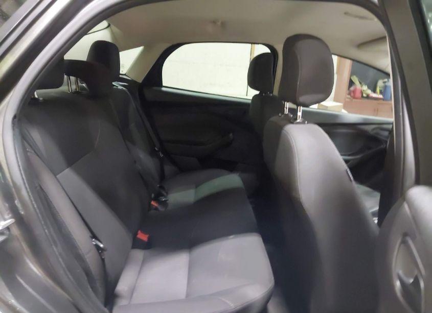 Photo 8 of 2015 Ford Focus S (VIN 1FADP3E23FL364225)