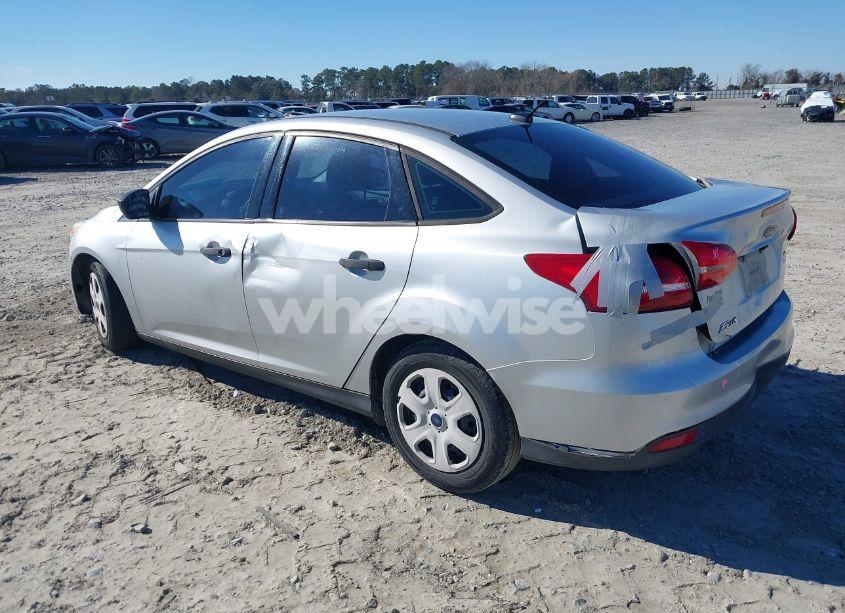 Photo 3 of 2016 Ford Focus S (VIN 1FADP3E23GL273280)
