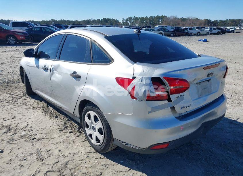 Photo 6 of 2016 Ford Focus S (VIN 1FADP3E23GL273280)