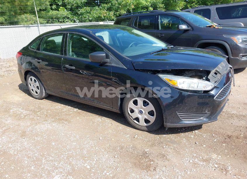 2016 Ford Focus S (VIN 1FADP3E23GL288247) main photo