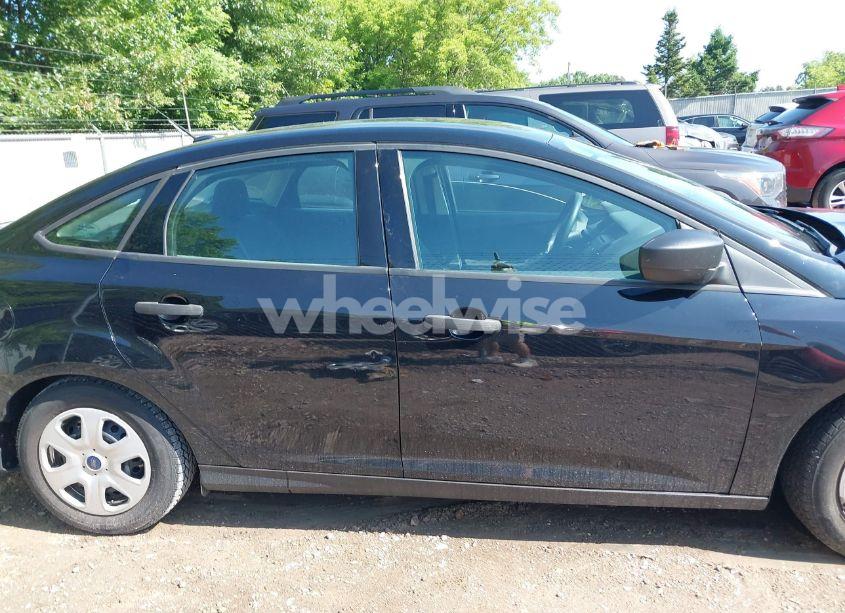 Photo 13 of 2016 Ford Focus S (VIN 1FADP3E23GL288247)