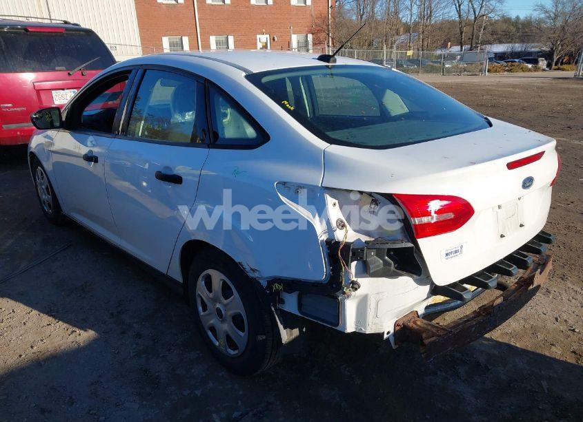 Photo 3 of 2016 Ford Focus S (VIN 1FADP3E23GL290483)