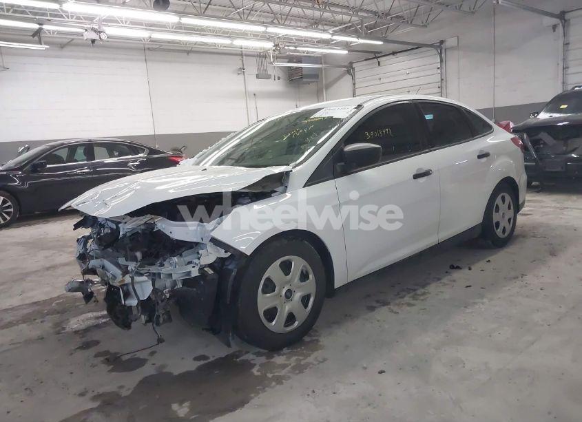 Photo 2 of 2016 Ford Focus S (VIN 1FADP3E23GL389532)