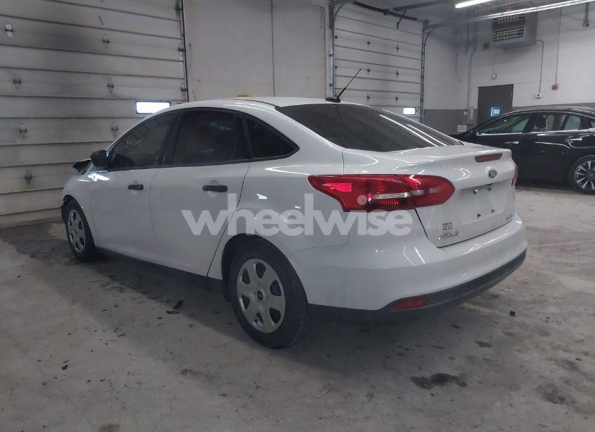 Photo 3 of 2016 Ford Focus S (VIN 1FADP3E23GL389532)