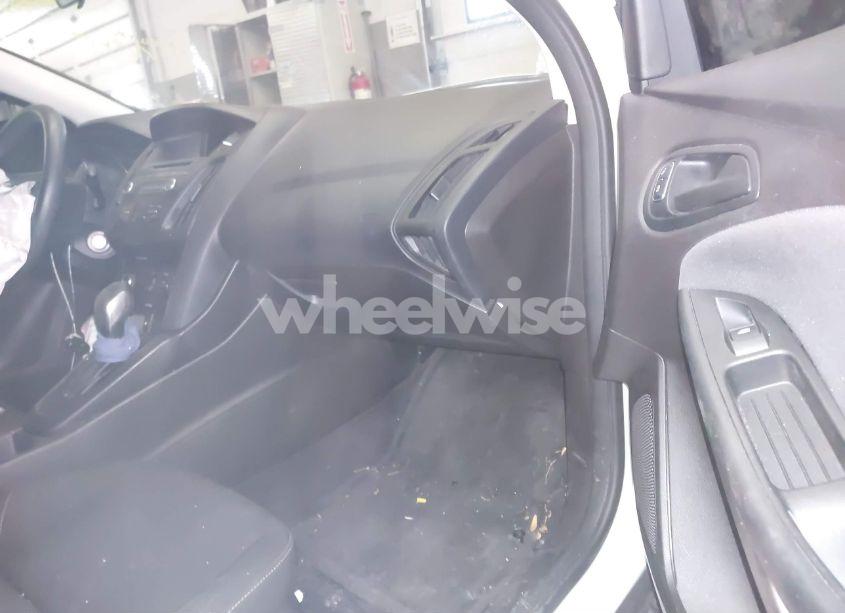 Photo 5 of 2016 Ford Focus S (VIN 1FADP3E23GL389532)