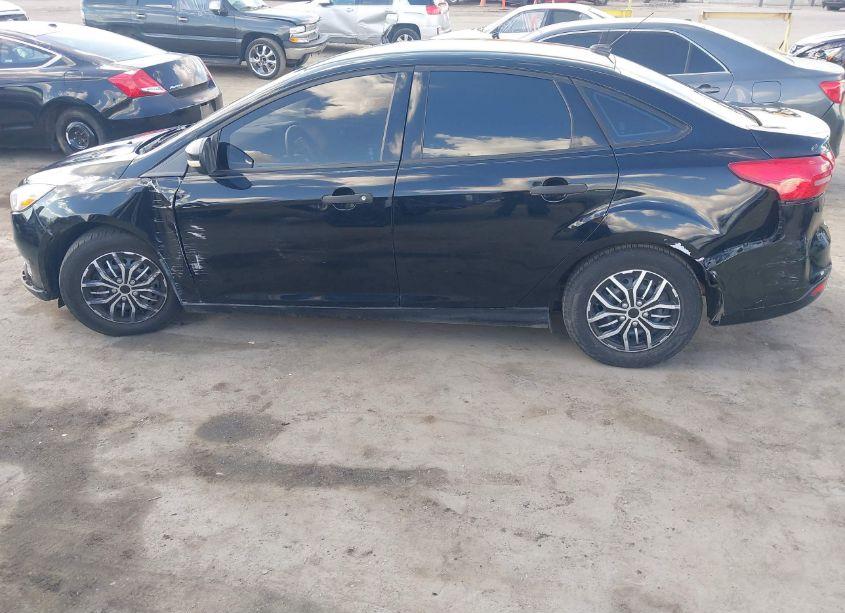 Photo 14 of 2016 Ford Focus S (VIN 1FADP3E23GL391443)