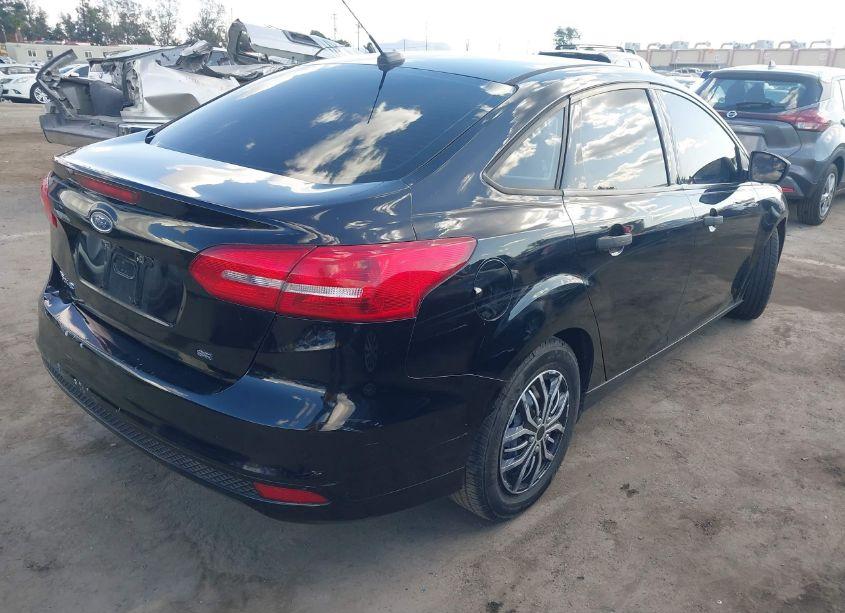 Photo 4 of 2016 Ford Focus S (VIN 1FADP3E23GL391443)