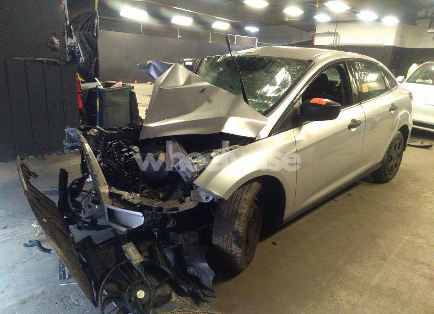 Photo 2 of 2017 Ford Focus S (VIN 1FADP3E23HL286614)