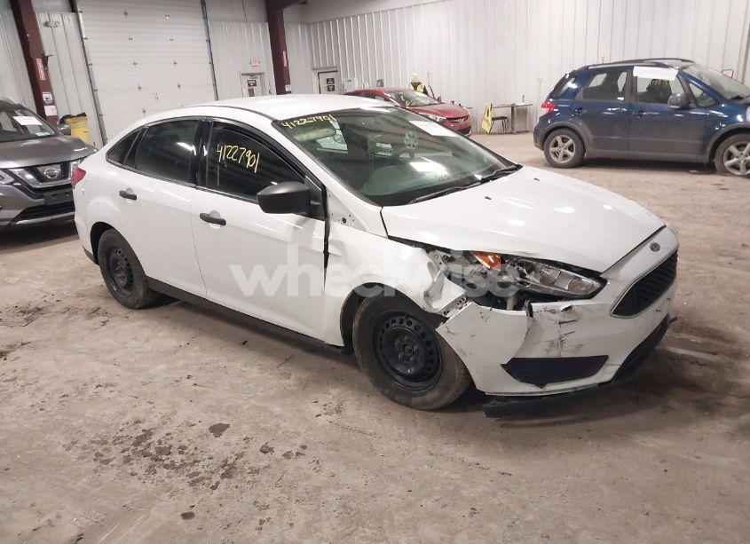 2017 Ford Focus S (VIN 1FADP3E23HL340106) main photo