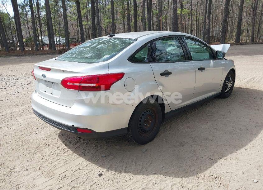 Photo 4 of 2018 Ford Focus S (VIN 1FADP3E23JL203284)