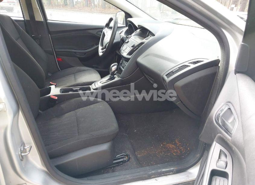 Photo 5 of 2018 Ford Focus S (VIN 1FADP3E23JL203284)