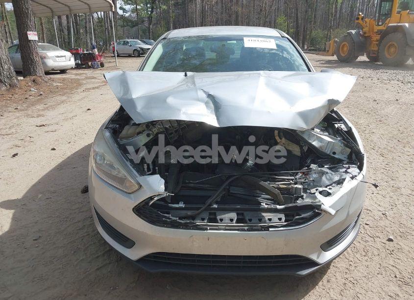 Photo 6 of 2018 Ford Focus S (VIN 1FADP3E23JL203284)