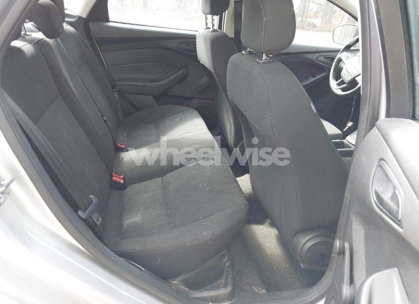 Photo 8 of 2018 Ford Focus S (VIN 1FADP3E23JL203284)