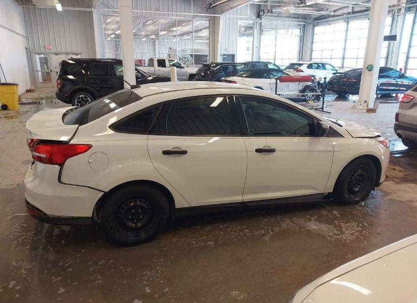 Photo 13 of 2018 Ford Focus S (VIN 1FADP3E23JL204497)
