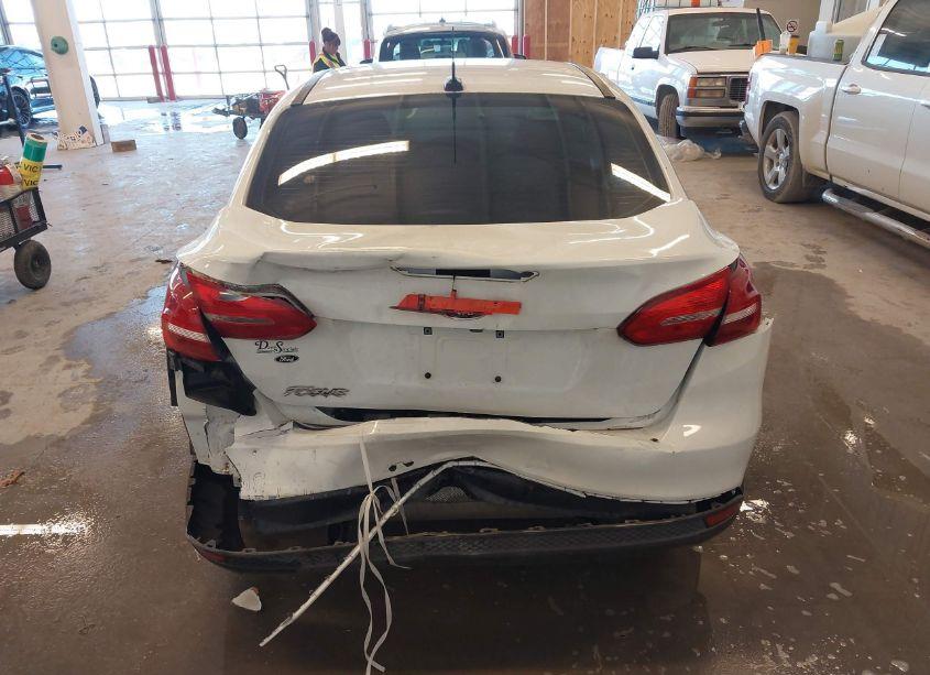Photo 16 of 2018 Ford Focus S (VIN 1FADP3E23JL204497)