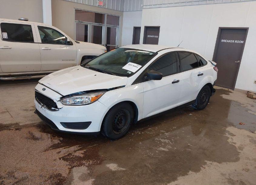 Photo 2 of 2018 Ford Focus S (VIN 1FADP3E23JL204497)