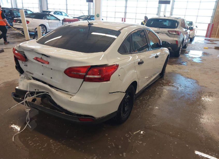 Photo 4 of 2018 Ford Focus S (VIN 1FADP3E23JL204497)