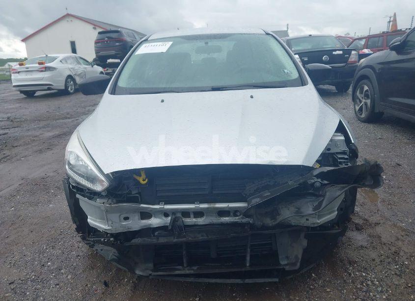 Photo 12 of 2018 Ford Focus S (VIN 1FADP3E23JL219579)