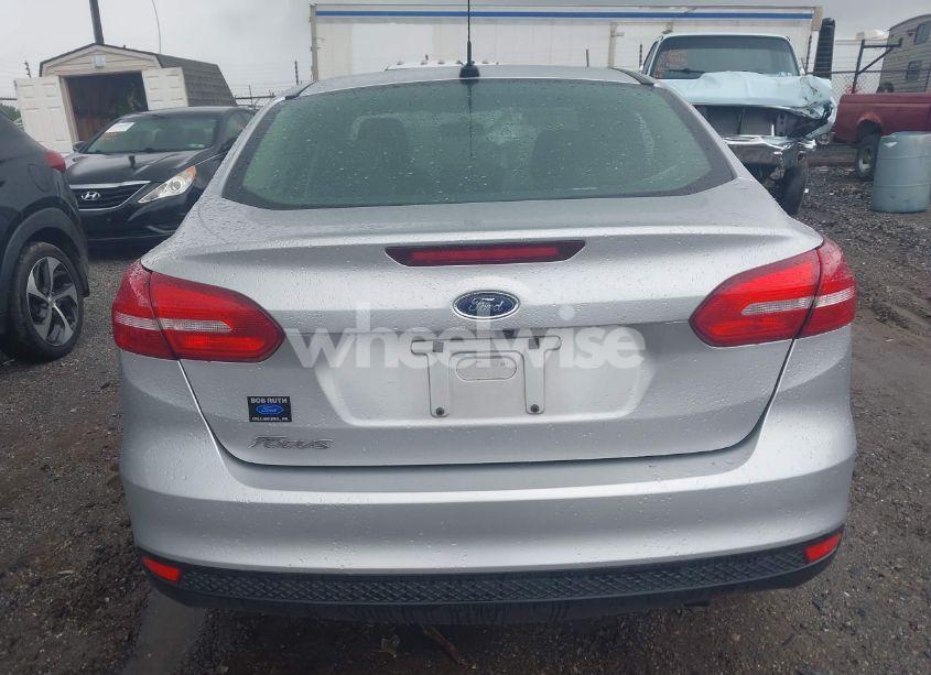 Photo 16 of 2018 Ford Focus S (VIN 1FADP3E23JL219579)