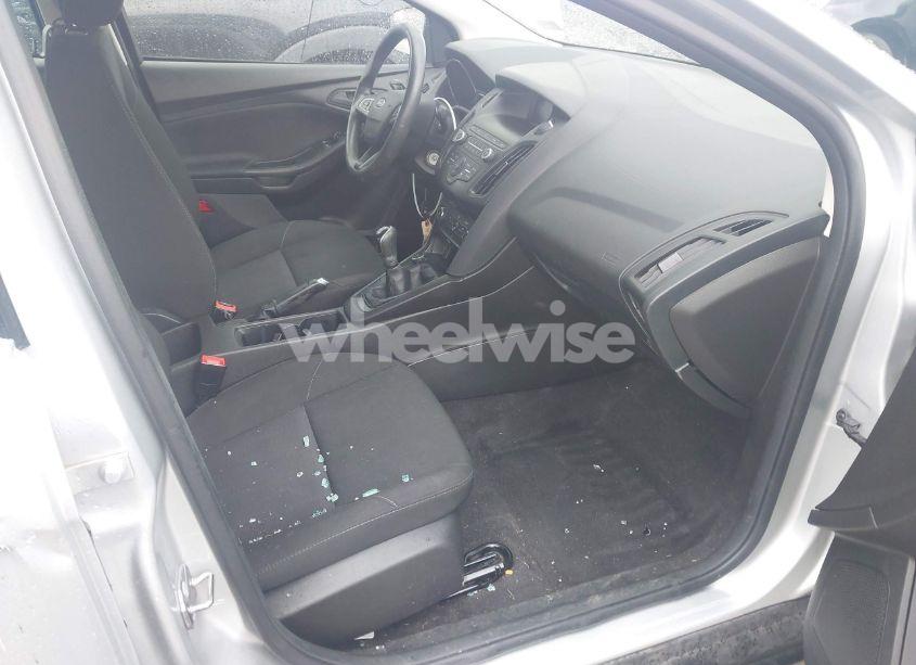 Photo 5 of 2018 Ford Focus S (VIN 1FADP3E23JL219579)