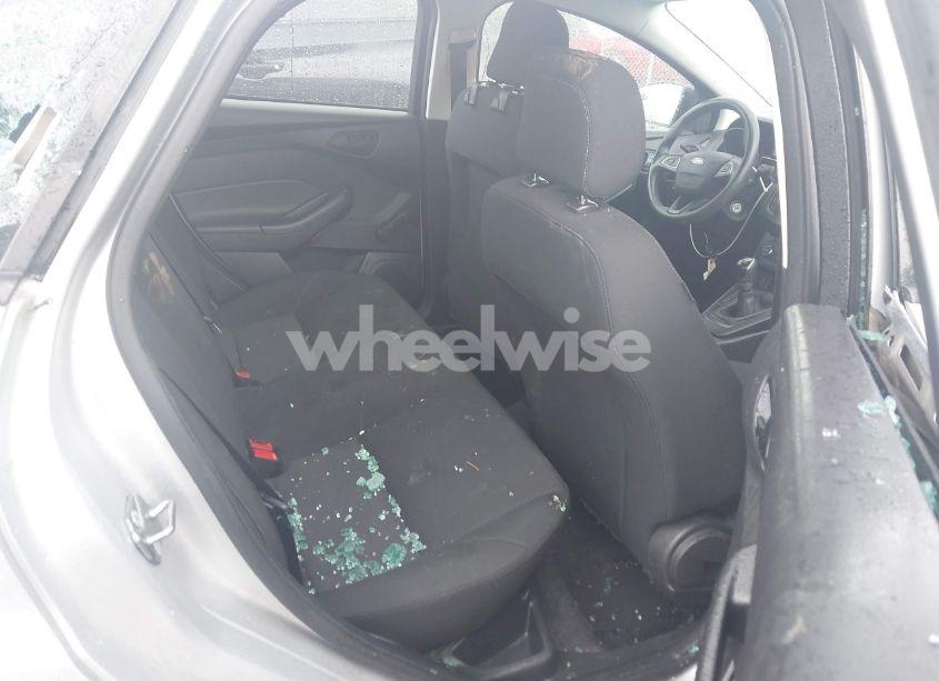 Photo 8 of 2018 Ford Focus S (VIN 1FADP3E23JL219579)