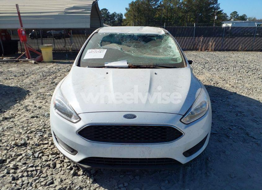 Photo 12 of 2018 Ford Focus S (VIN 1FADP3E23JL249097)