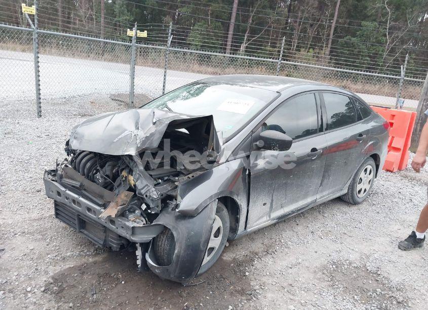 Photo 2 of 2018 Ford Focus S (VIN 1FADP3E23JL300064)