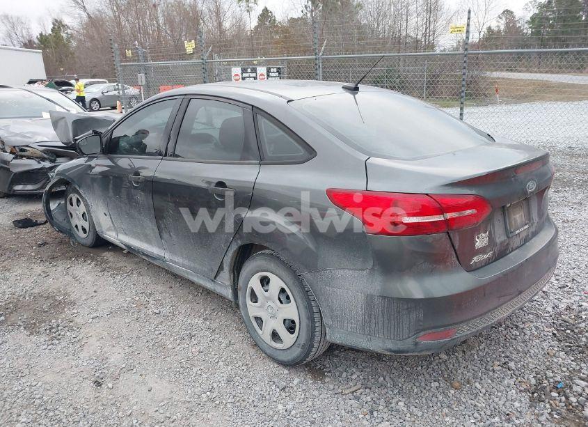Photo 3 of 2018 Ford Focus S (VIN 1FADP3E23JL300064)