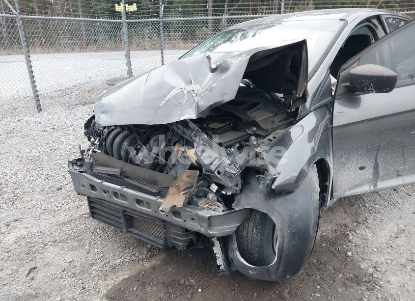 Photo 6 of 2018 Ford Focus S (VIN 1FADP3E23JL300064)