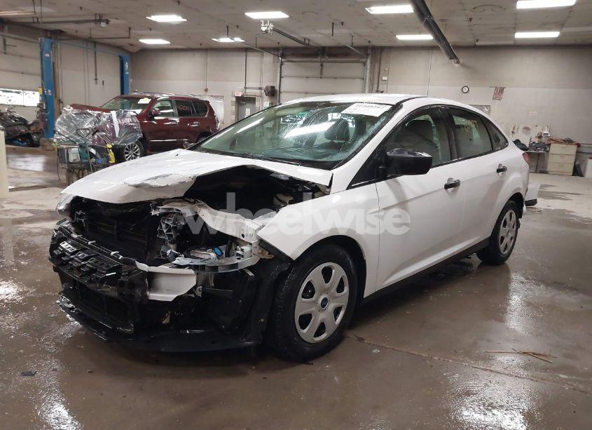 Photo 2 of 2018 Ford Focus S (VIN 1FADP3E23JL306611)