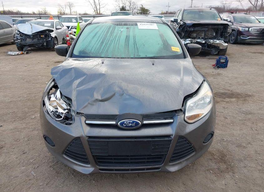 Photo 12 of 2014 Ford Focus S (VIN 1FADP3E24EL406433)