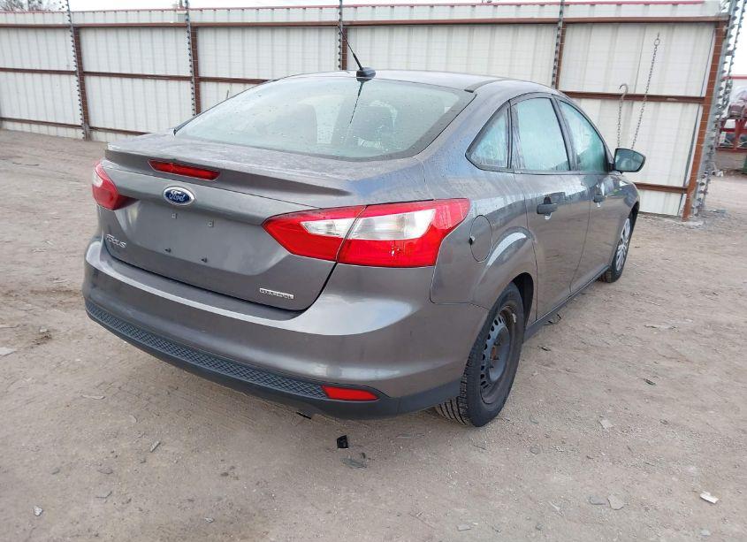 Photo 4 of 2014 Ford Focus S (VIN 1FADP3E24EL406433)