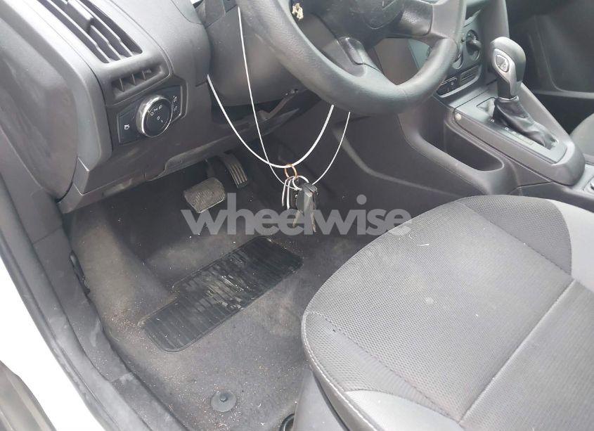 Photo 11 of 2014 Ford Focus S (VIN 1FADP3E24EL419487)