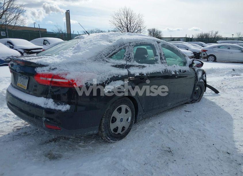 Photo 4 of 2015 Ford Focus S (VIN 1FADP3E24FL381342)