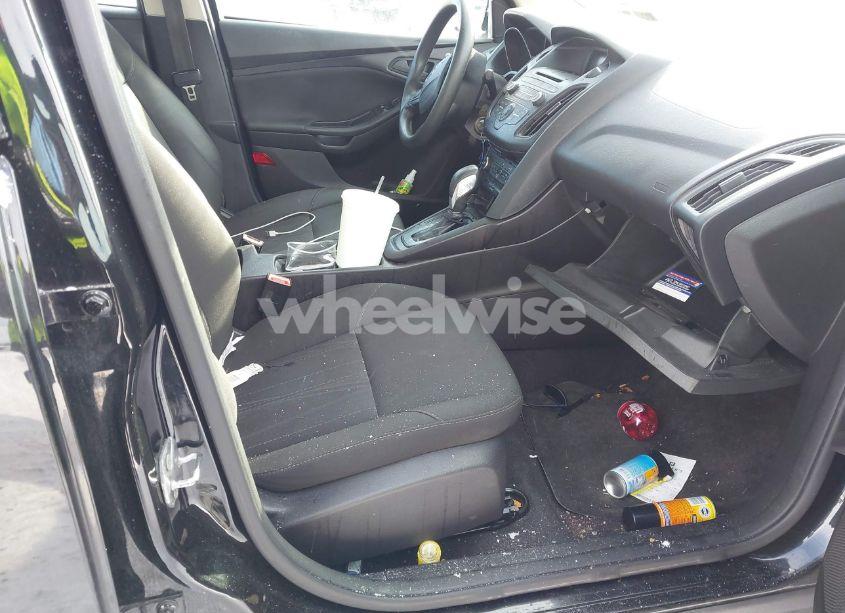 Photo 5 of 2015 Ford Focus S (VIN 1FADP3E24FL381342)