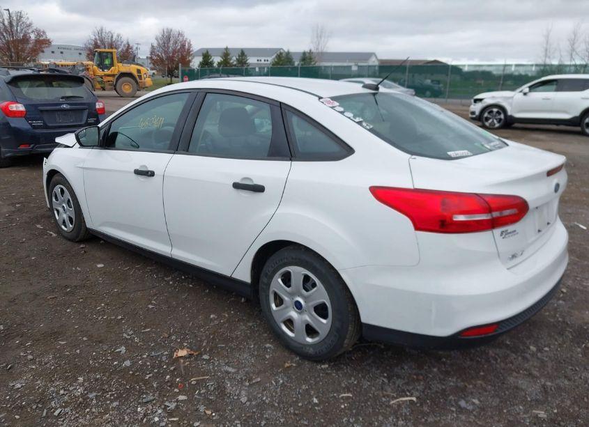 Photo 3 of 2016 Ford Focus S (VIN 1FADP3E24GL251093)