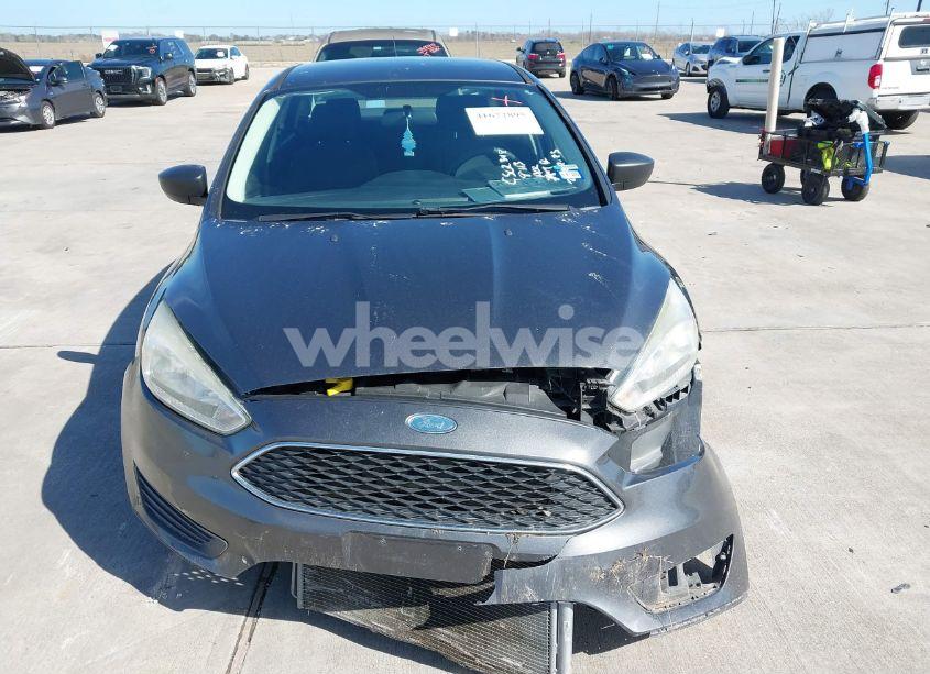 Photo 12 of 2016 Ford Focus S (VIN 1FADP3E24GL369113)