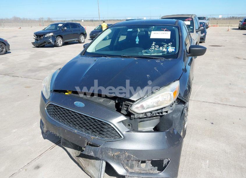 Photo 6 of 2016 Ford Focus S (VIN 1FADP3E24GL369113)