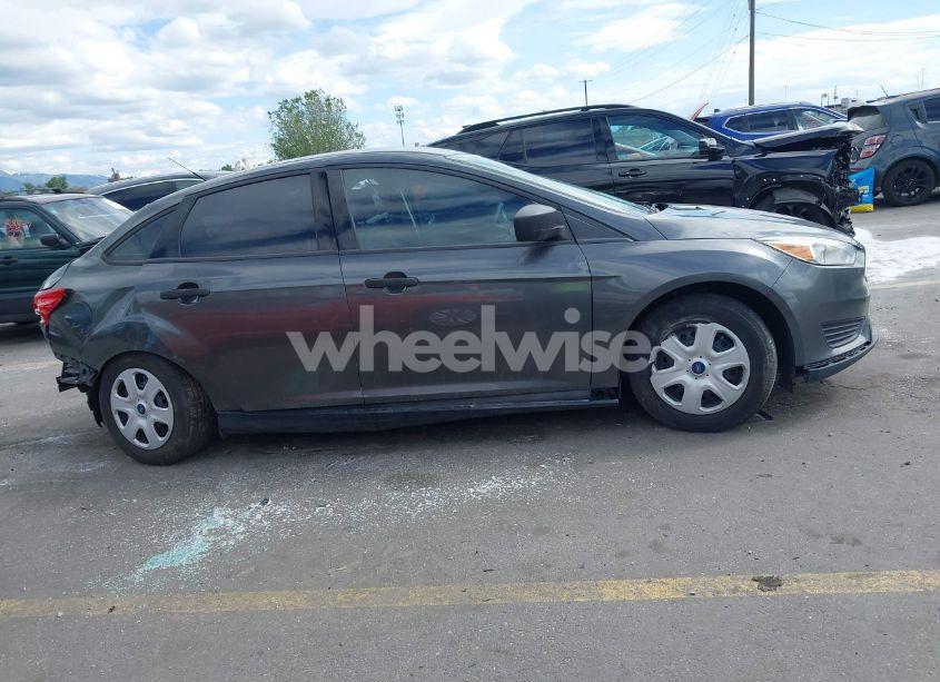 Photo 14 of 2016 Ford Focus S (VIN 1FADP3E24GL379740)