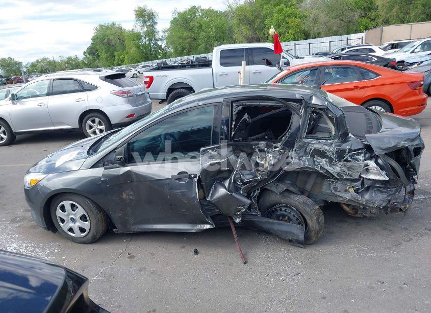 Photo 15 of 2016 Ford Focus S (VIN 1FADP3E24GL379740)