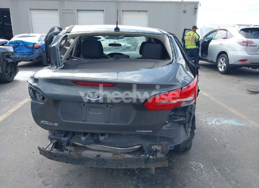 Photo 17 of 2016 Ford Focus S (VIN 1FADP3E24GL379740)