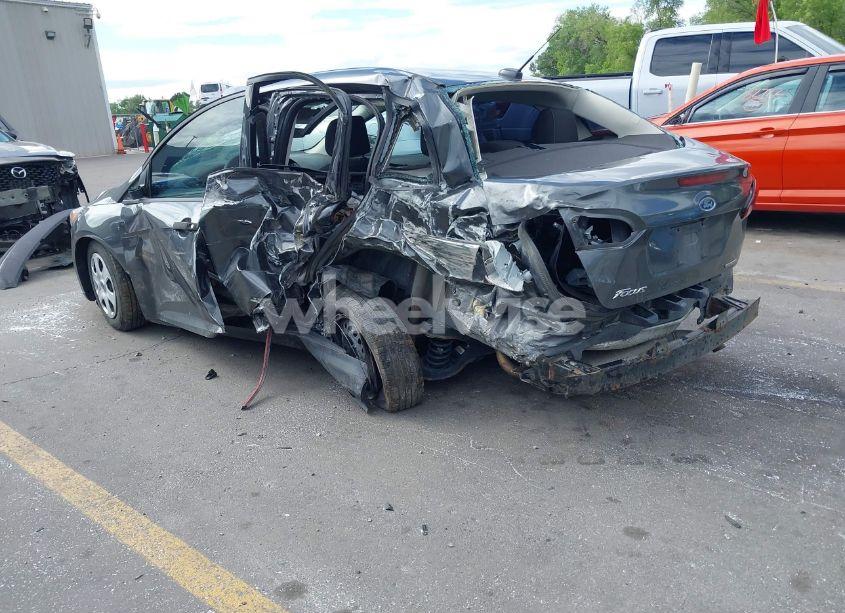 Photo 3 of 2016 Ford Focus S (VIN 1FADP3E24GL379740)