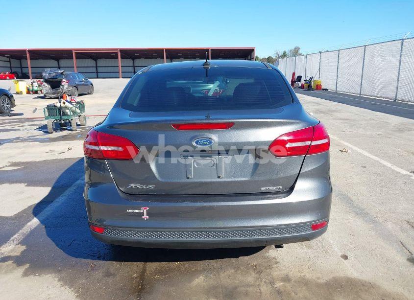 Photo 17 of 2016 Ford Focus S (VIN 1FADP3E24GL390687)