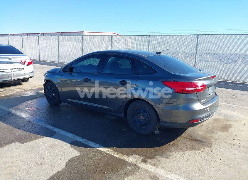 Photo 3 of 2016 Ford Focus S (VIN 1FADP3E24GL390687)