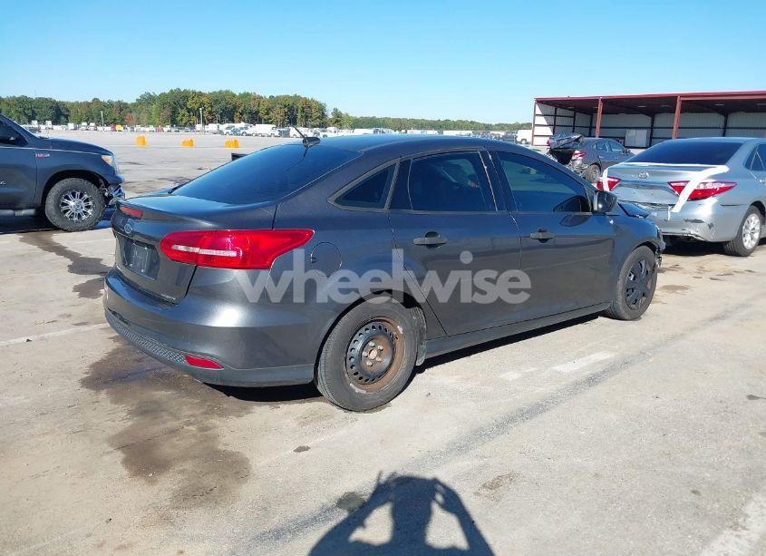 Photo 4 of 2016 Ford Focus S (VIN 1FADP3E24GL390687)