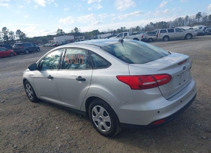 Photo 3 of 2017 Ford Focus S (VIN 1FADP3E24HL279235)